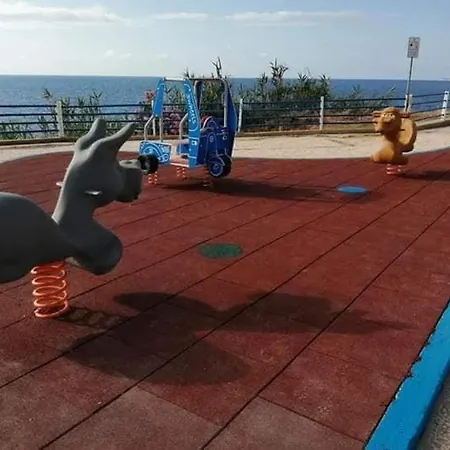 1 Lato Mare * Trappeto (Sicily)